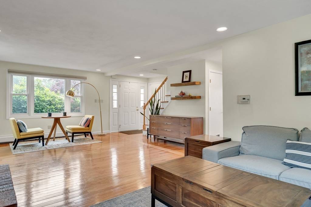 Medford, MA 02155,23 Alto Dr