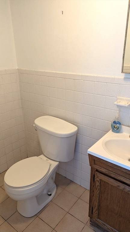Wellesley, MA 02482,26 Oak St #26