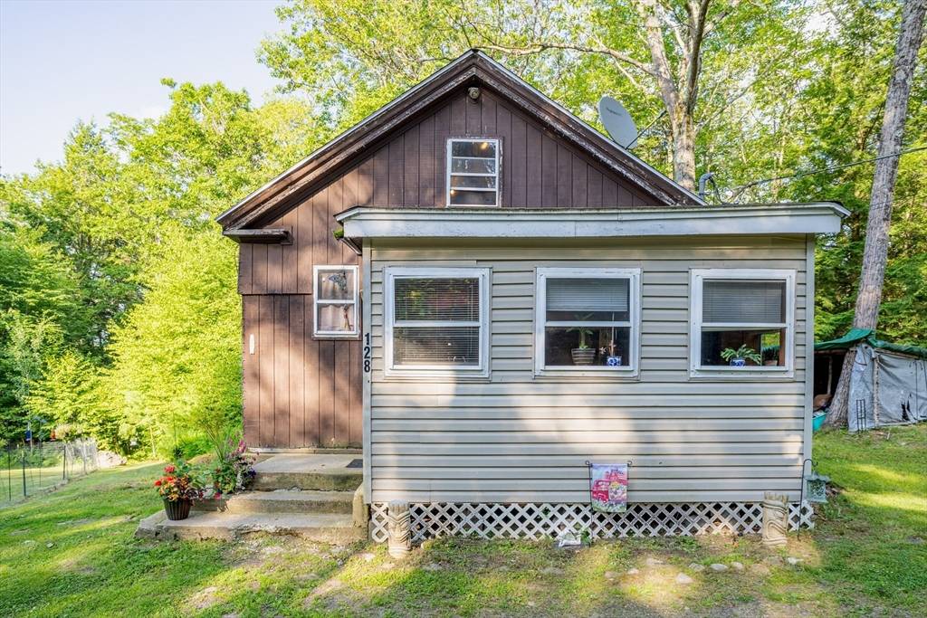 Royalston, MA 01368,128 N. Fitzwilliam Rd