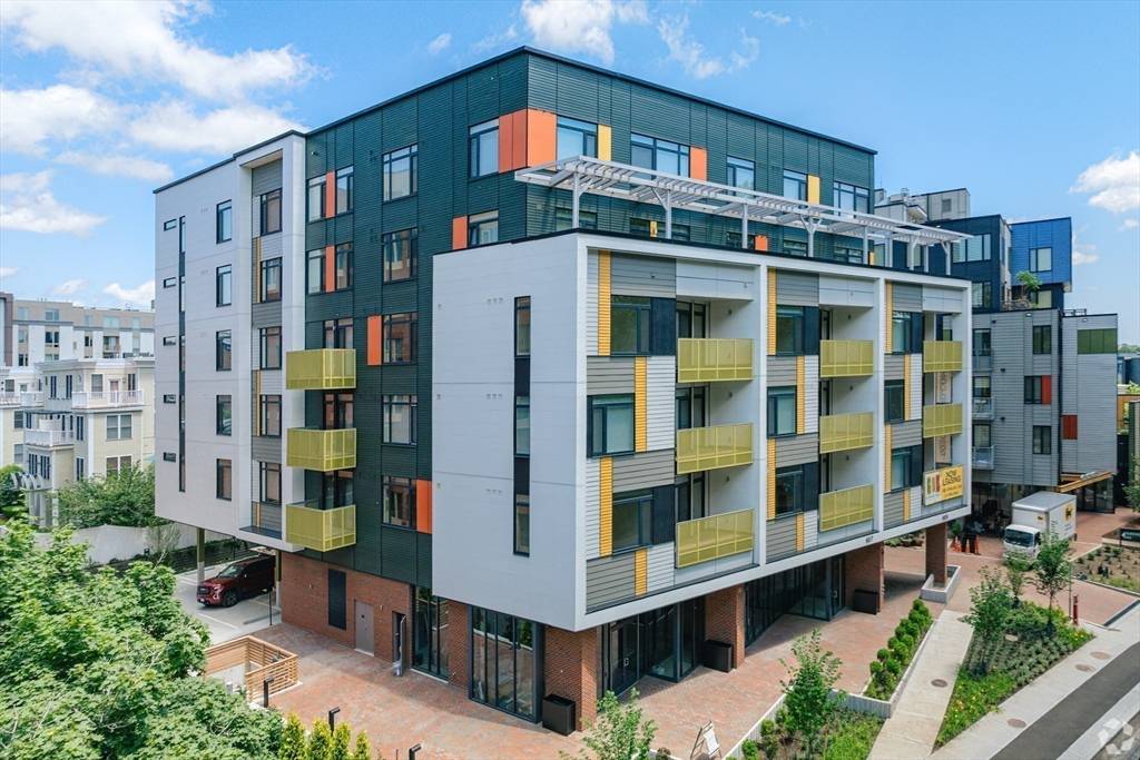 Cambridge, MA 02138,605 Concord #209ADA
