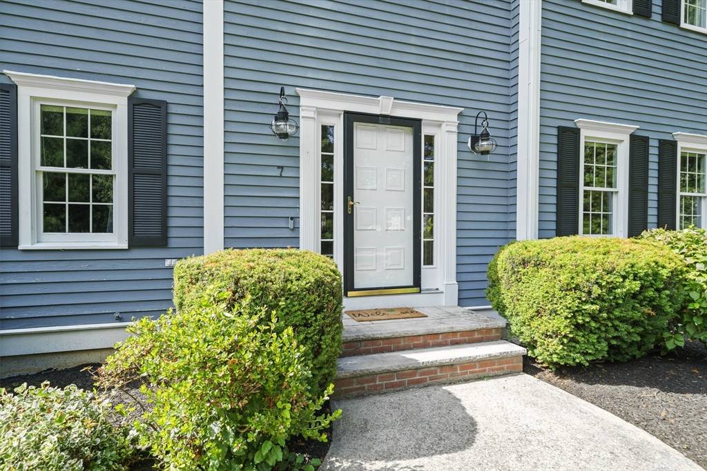 Kingston, MA 02364,7 Hemlock St