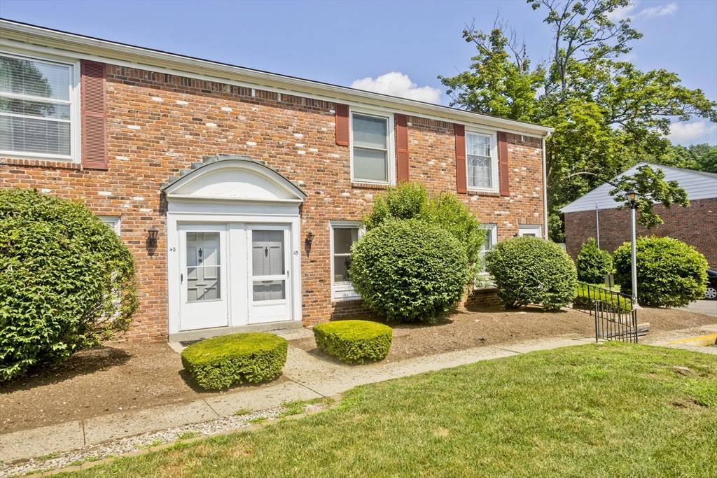 Springfield, MA 01108,45 Jamestown Dr #45