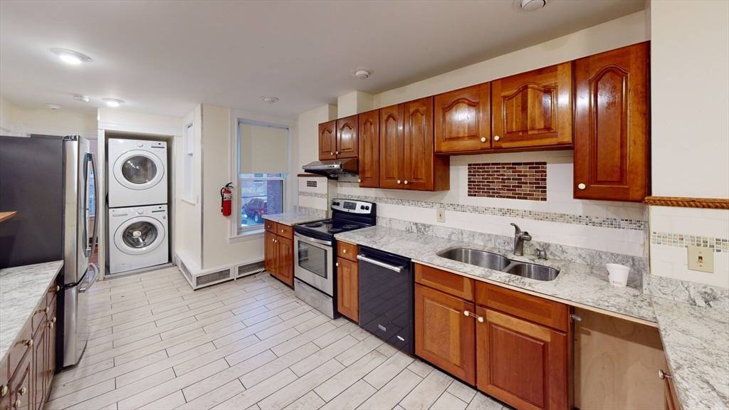 Brookline, MA 02445,1906 Beacon #1