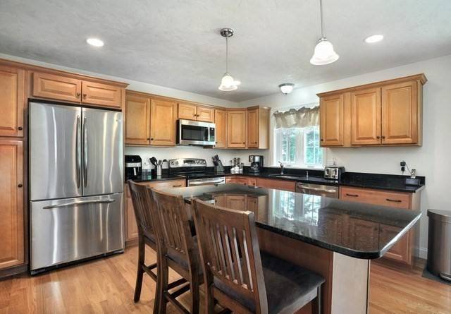 Holbrook, MA 02343,1 Ture Ln