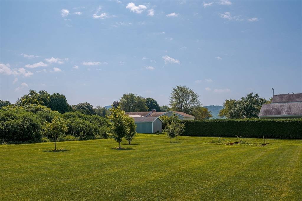 Hadley, MA 01035,5 Adare Place