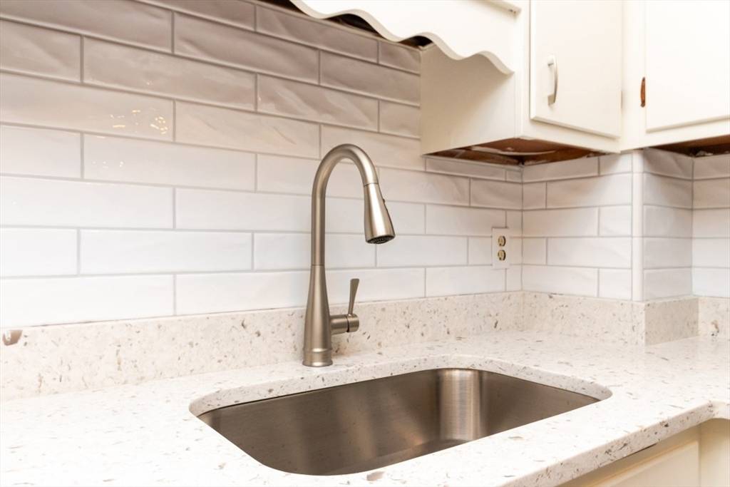 Quincy, MA 02170,45 Oval Rd #24
