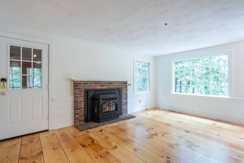 Groton, MA 01450,58 Raddin Road