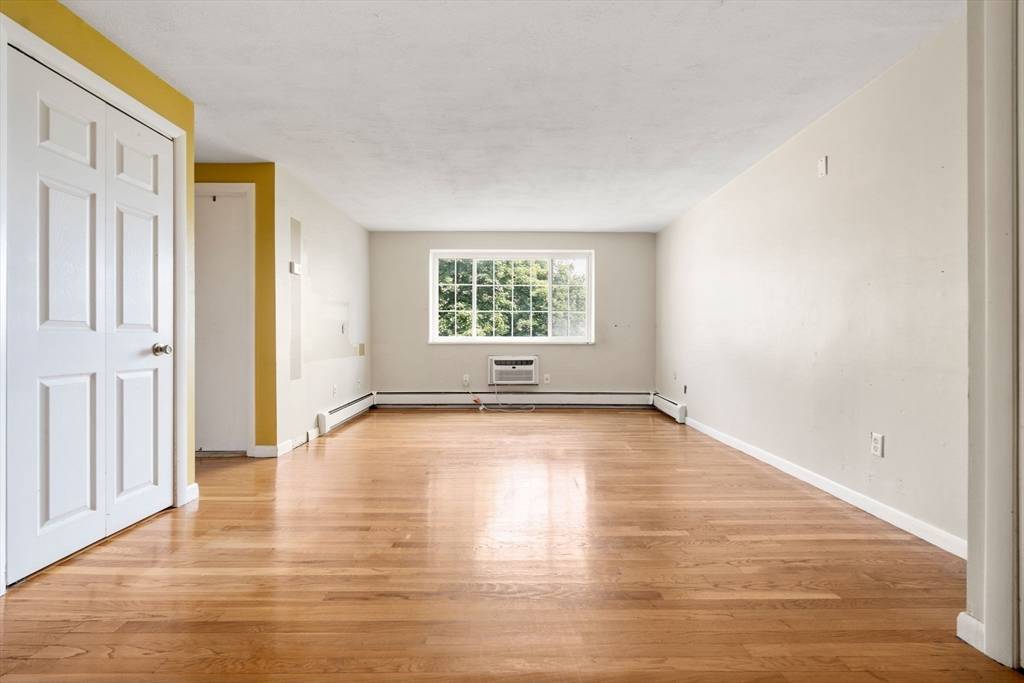 Everett, MA 02149,15 Staples Avenue #31
