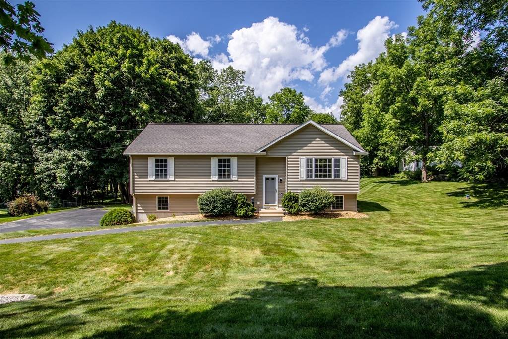 Webster, MA 01570,14 Emmanuel Ave