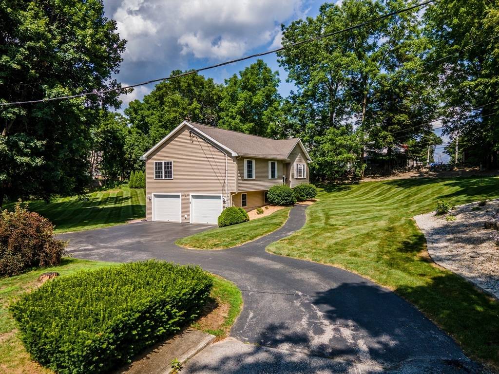 Webster, MA 01570,14 Emmanuel Ave