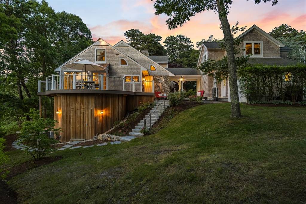 Orleans, MA 02653,193 Quanset Road