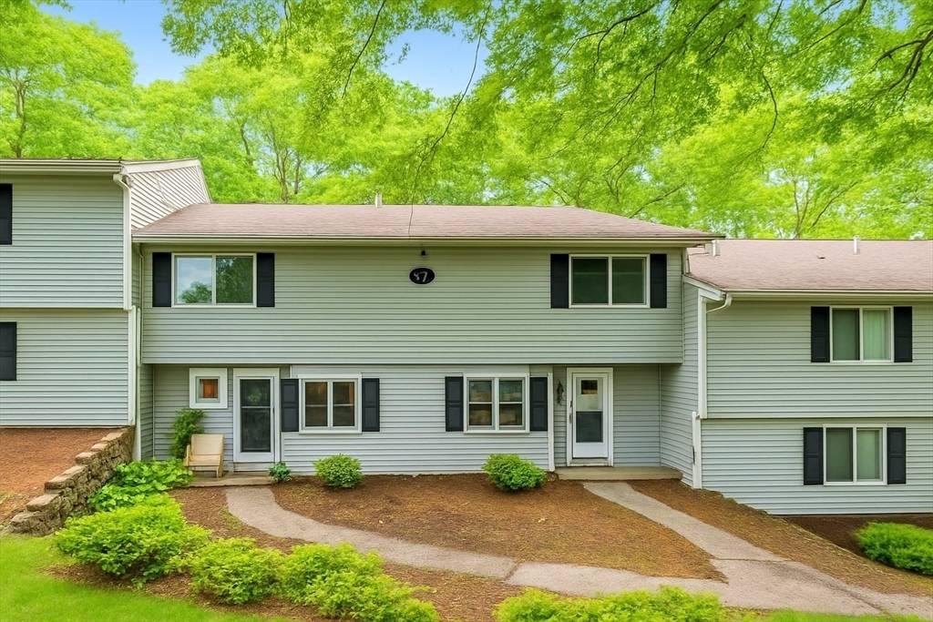 Hingham, MA 02043,3 Beal Cove #3E