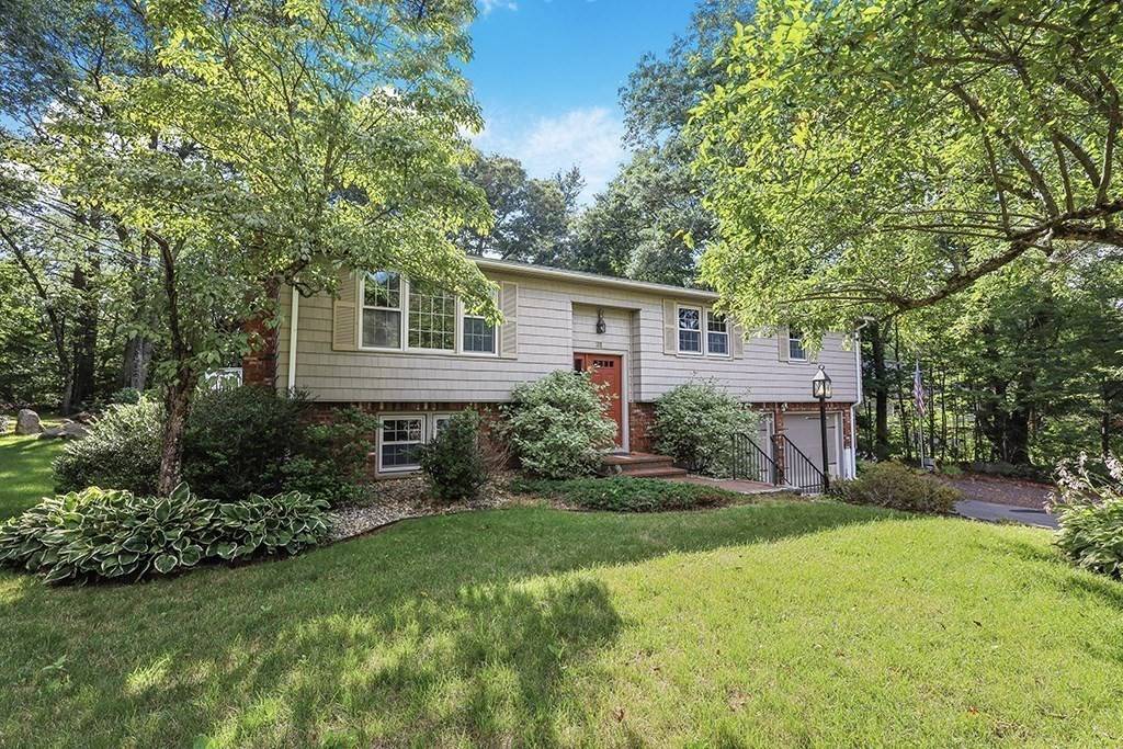 Uxbridge, MA 01569,162 Oak St