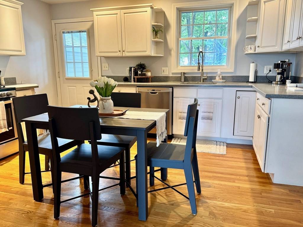Melrose, MA 02176,27 Willow #B