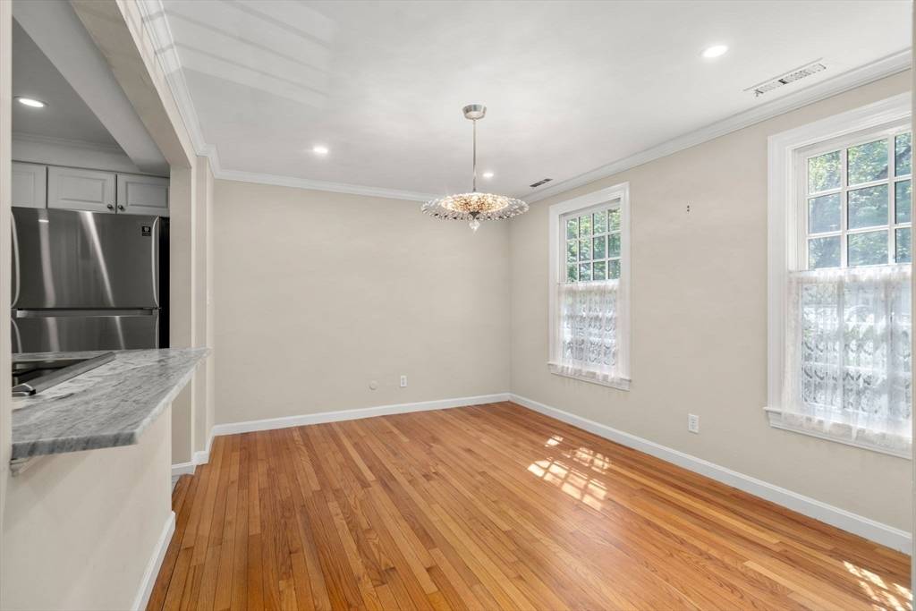 Weston, MA 02493,80 Jericho Road #80