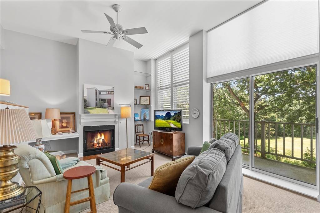 Duxbury, MA 02332,100 Parks St #16