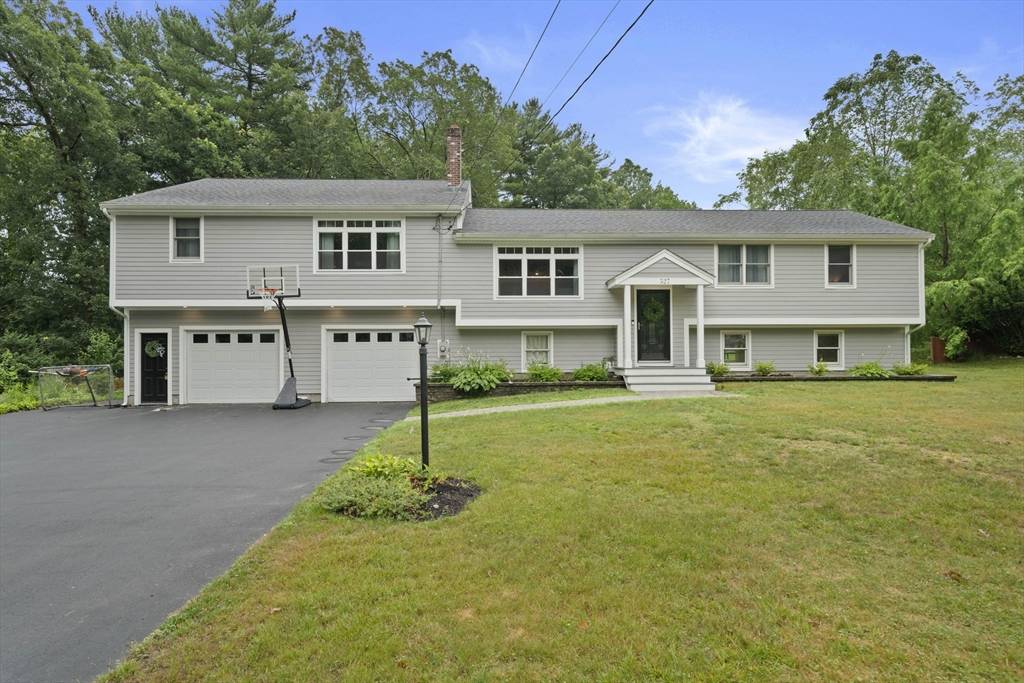 Hanover, MA 02339,527 Old Town Way