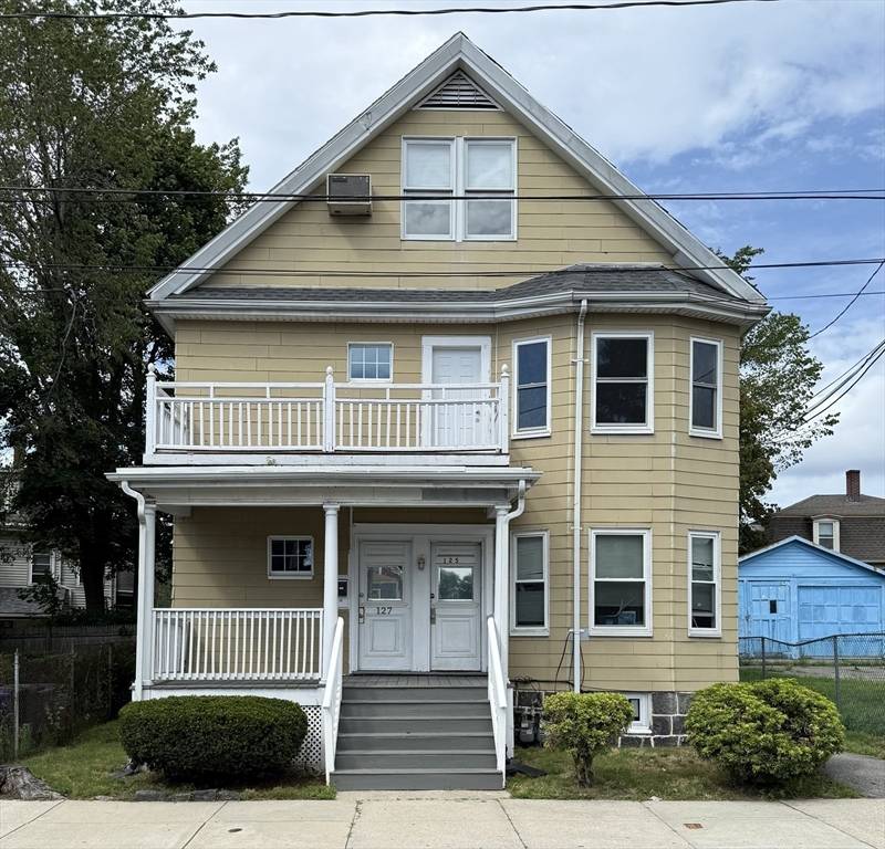 Boston, MA 02136,127 Arlington St #0