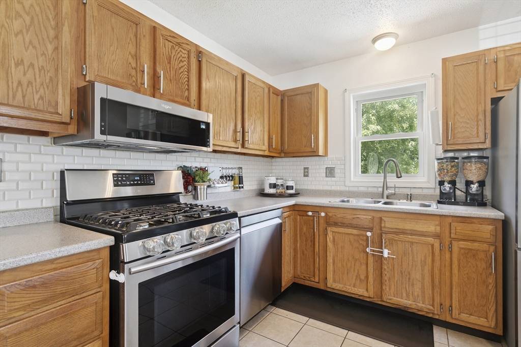 Haverhill, MA 01832,62 Taylor St #62