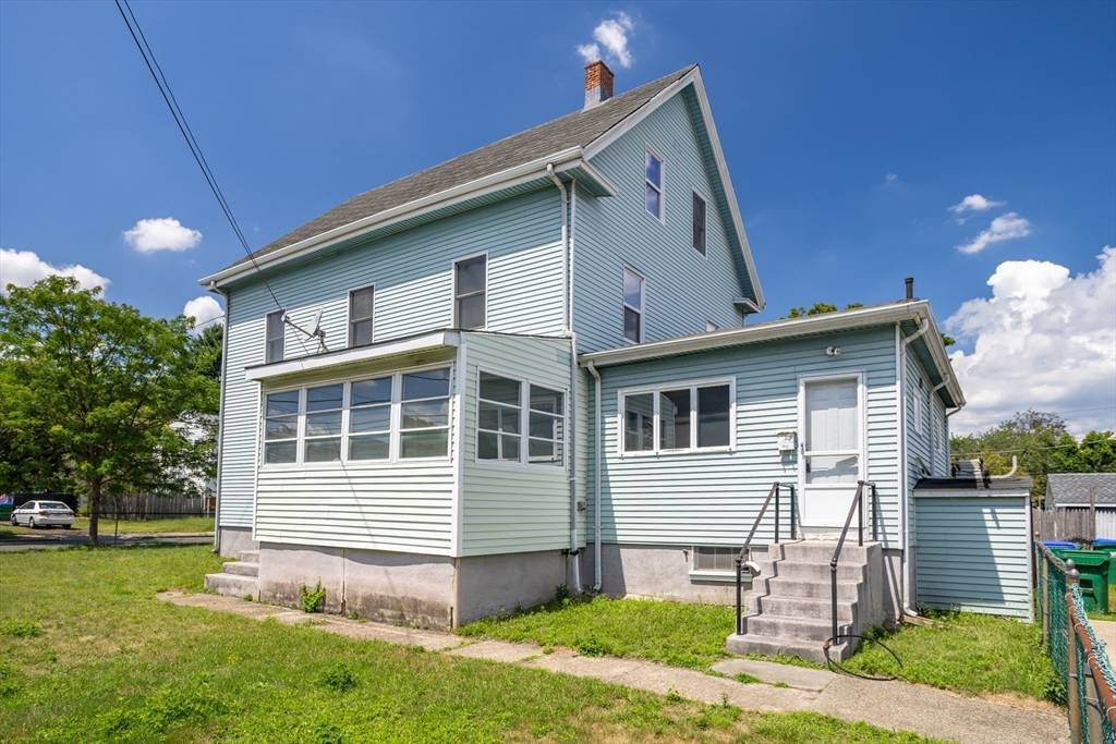 Medford, MA 02155,49-51 Spring St