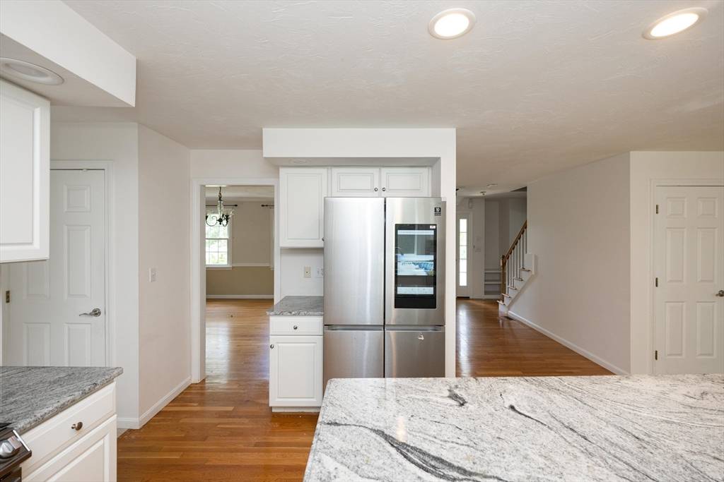Grafton, MA 01519,9 Heidi Ln