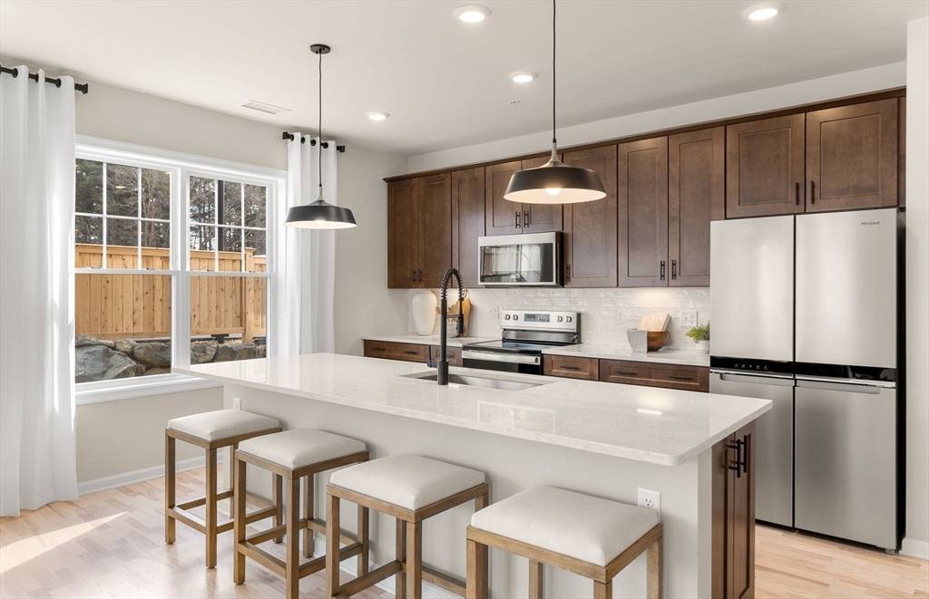 Westborough, MA 01581,2 Codman Way #401