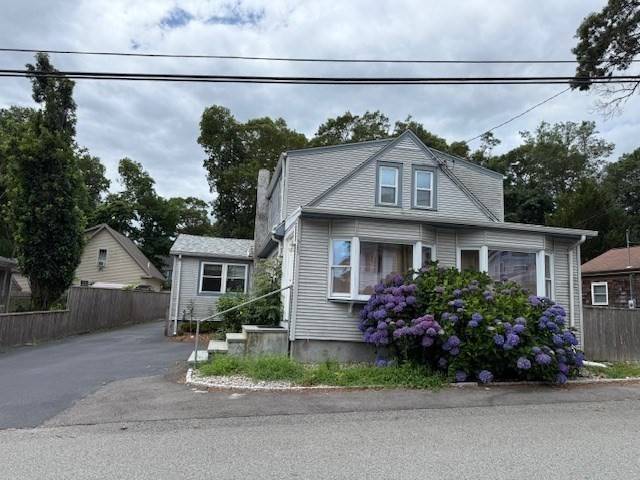 Tiverton, RI 02878,585 Hancock Street