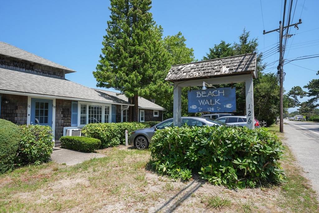 Dennis, MA 02670,126 Lower County Road #1-3