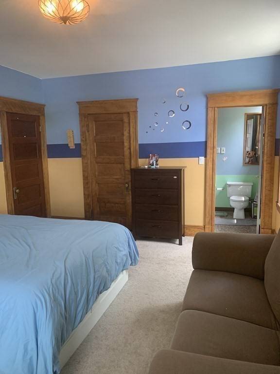 Brookline, MA 02446,147 Longwood Ave #ROOM