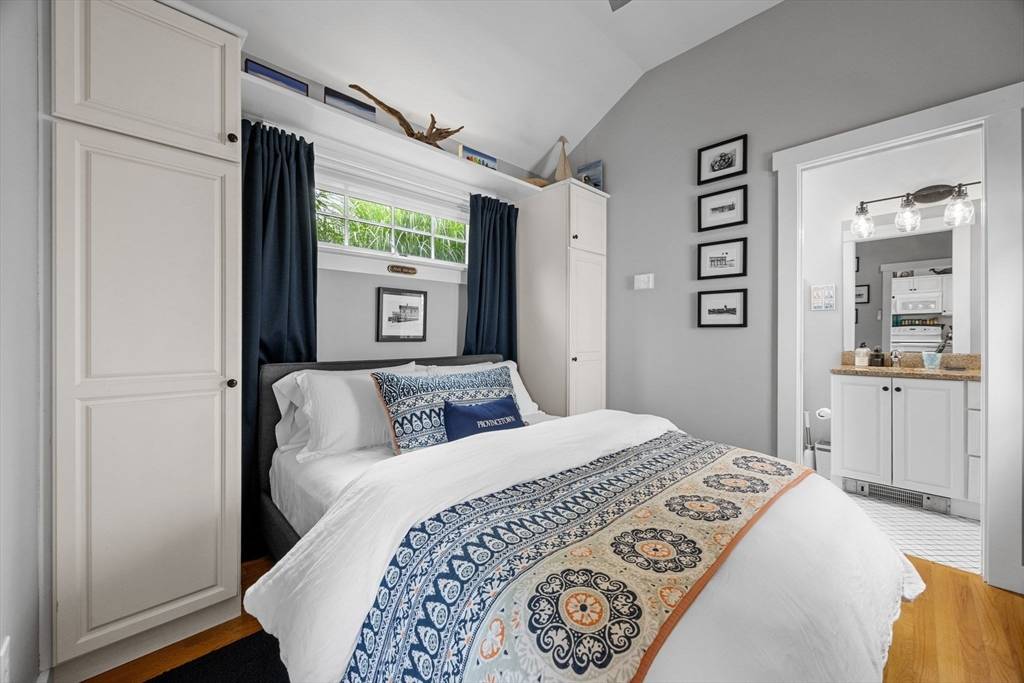 Provincetown, MA 02657,9 Dyer St #UD