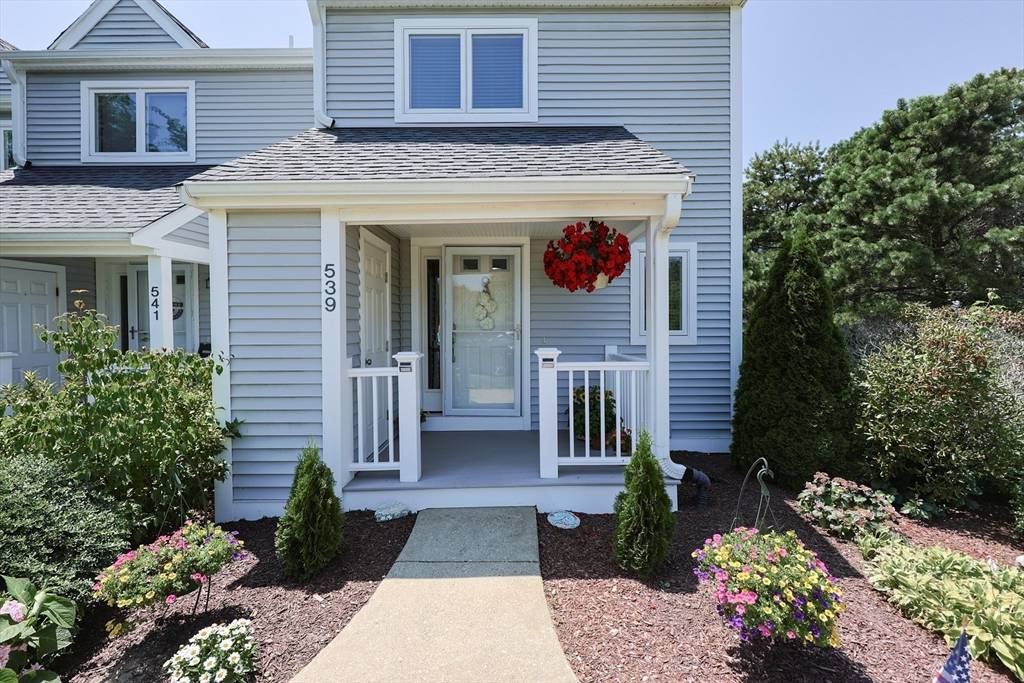 Plymouth, MA 02360,539 White Cliff Dr. #End