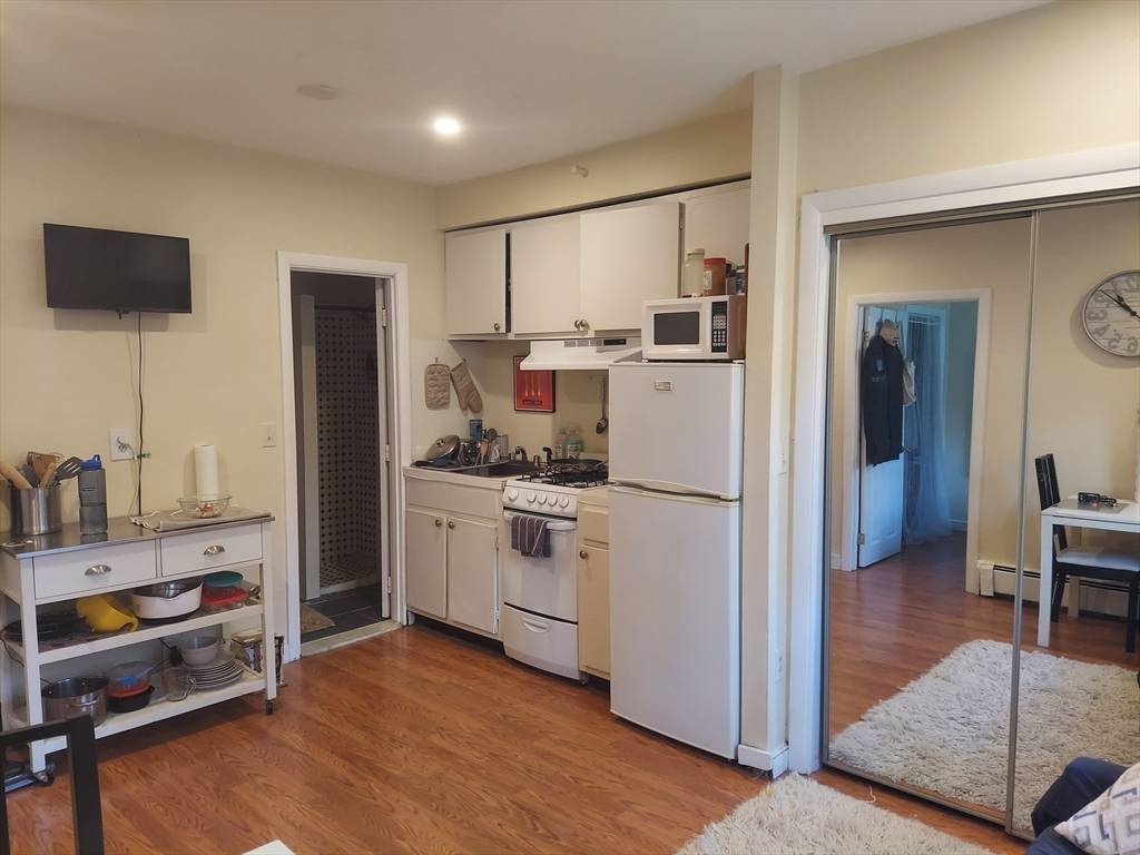 Boston, MA 02116,107 Chandler #4R
