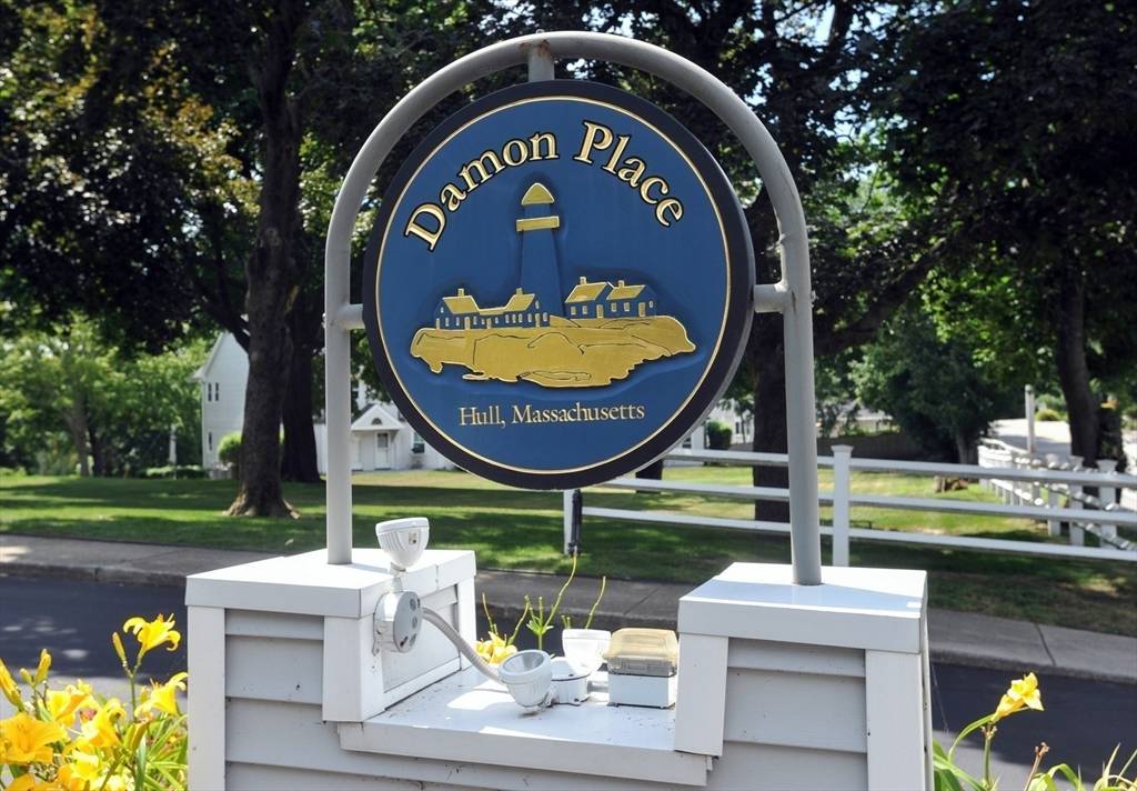 Hull, MA 02045,26 School St #205