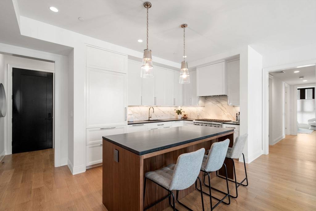 Wellesley, MA 02482,100 Linden Street #Unit 103