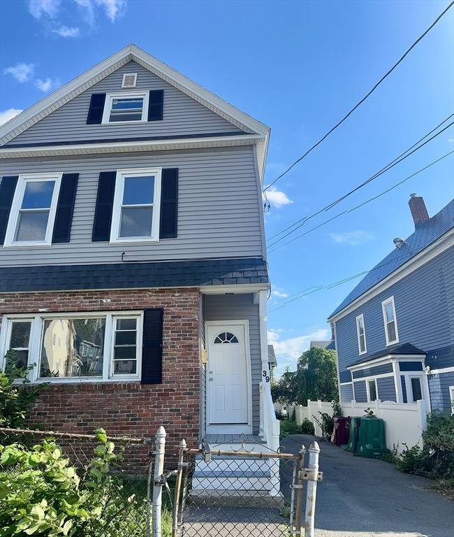 Lowell, MA 01850,39 7th #1