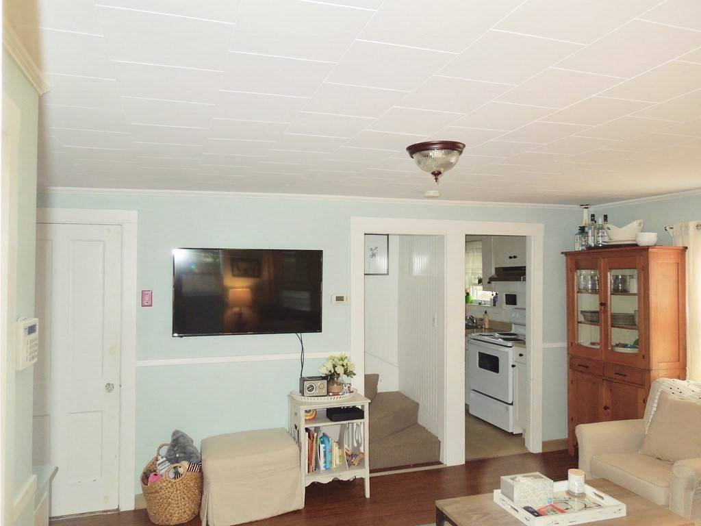 Plymouth, MA 02360,301R Court Street