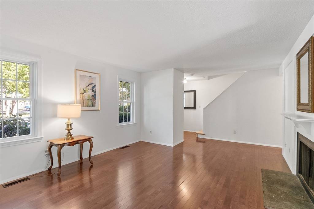 Boxborough, MA 01719,68 Macintosh Lane #68