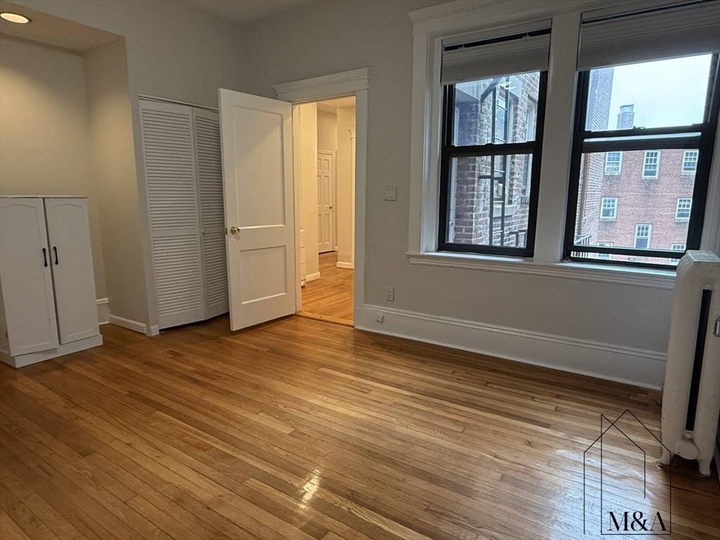 Brookline, MA 02445,30 Kilsyth St #22
