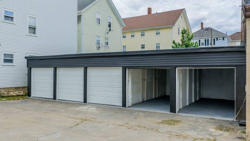 Fall River, MA 02720,35 Hood St