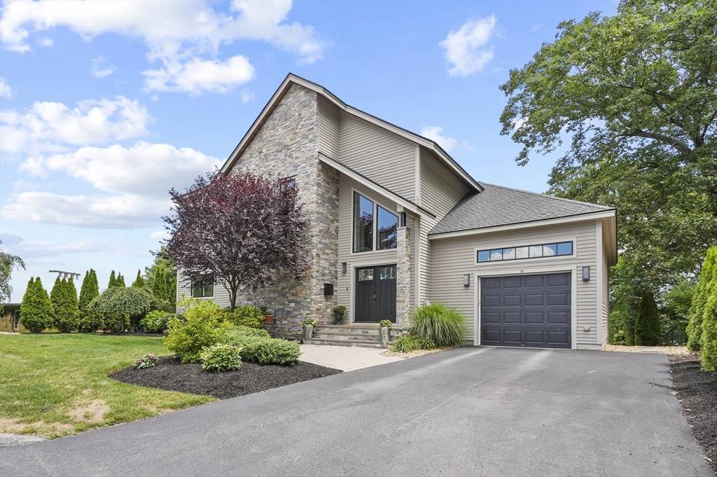 Worcester, MA 01604,14 Bay Edge Lane