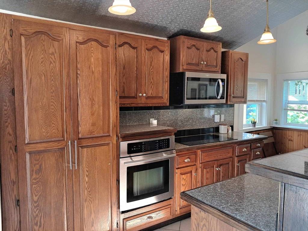 Nashua, NH 03064,43 Cross St