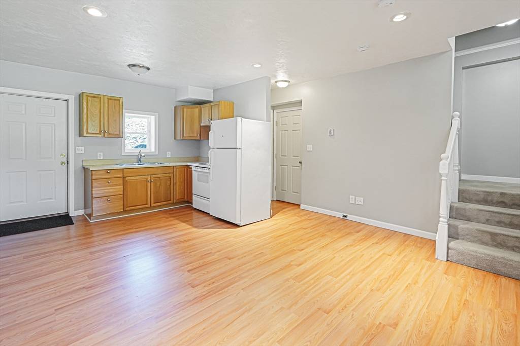 Oxford, MA 01540,44 Howarth Road #3
