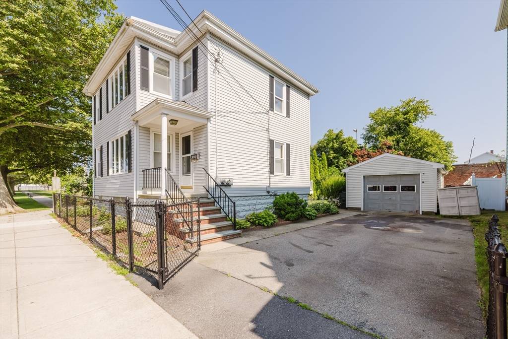 Fall River, MA 02724,1004 Slade St