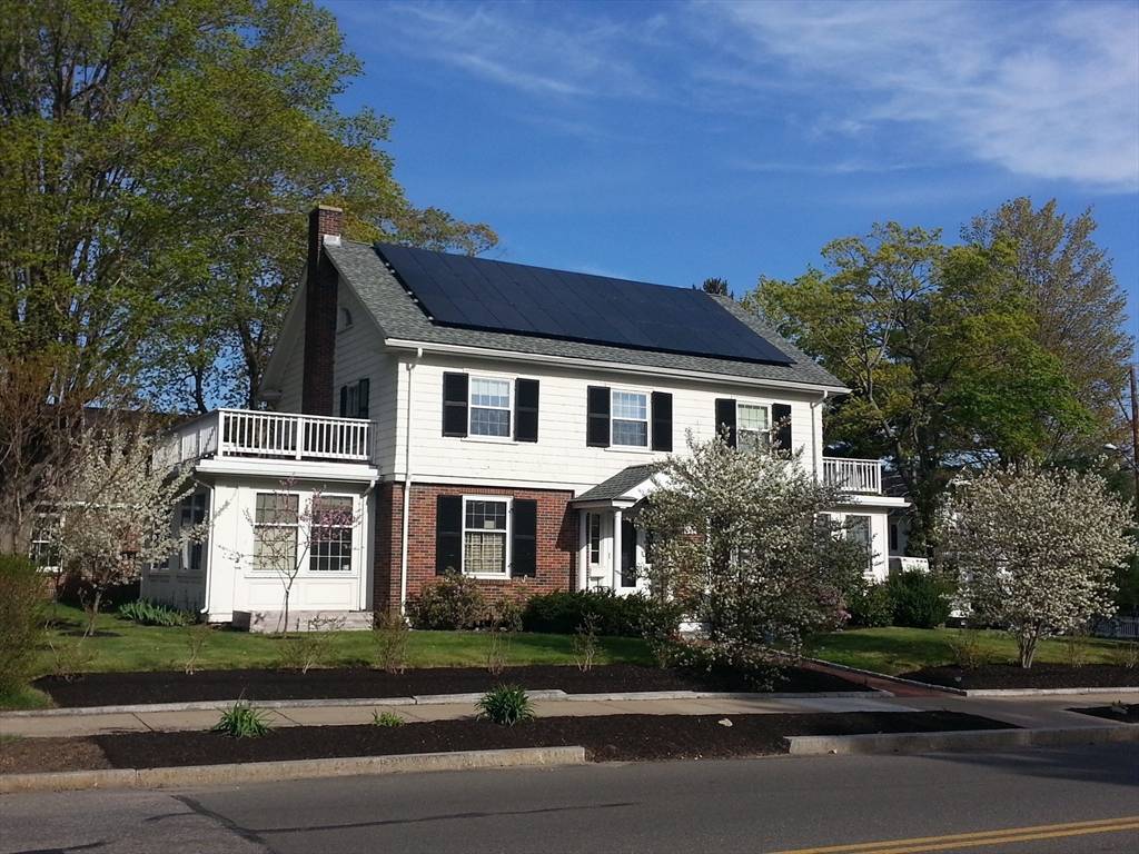 Newton, MA 02465,269 Waltham St