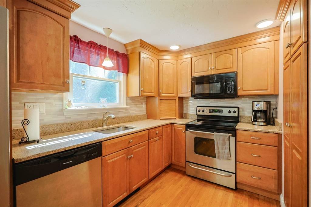 Scituate, MA 02066,15 Bearce Ln