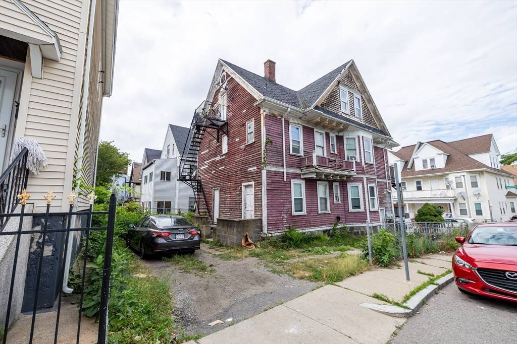 Boston, MA 02125,15 Quincefield Street