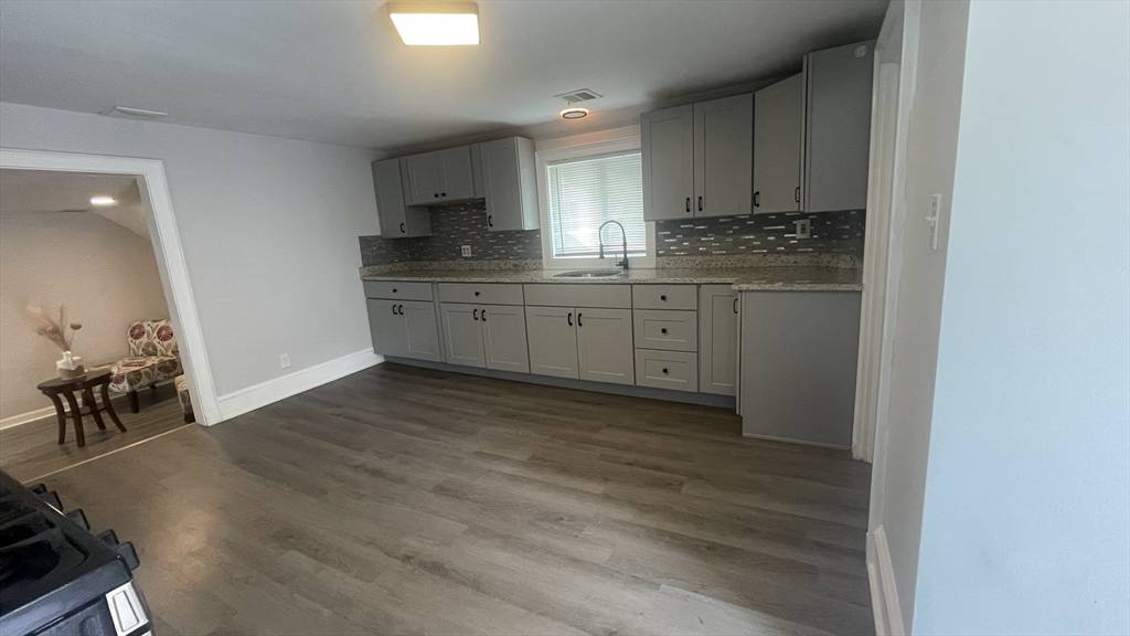 Taunton, MA 02780,824 Dighton Ave #3