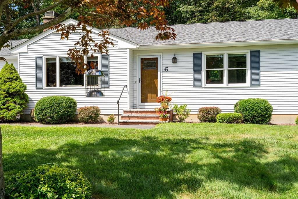 Easthampton, MA 01027,6 Russell Ln