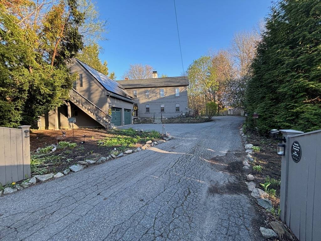 West Newbury, MA 01985,905 Main St