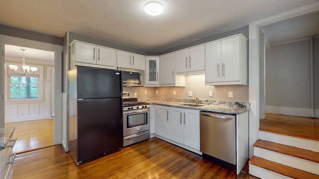Worcester, MA 01602,54 Beeching St #Left